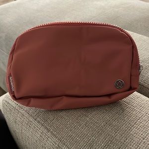 NWT lululemon everywhere belt bag
